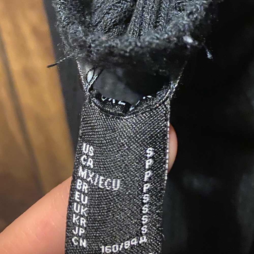 black top - Picture 3 of 4